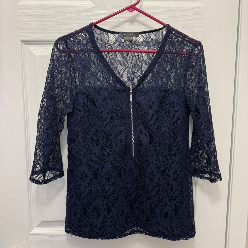 Suzy Shier Blue Lace Fitted Blouse with 3/4 Sleeves